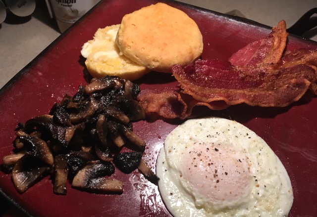 RVEpicure: Biscuits, Bacon, Sautéed Mushrooms, and Eggs