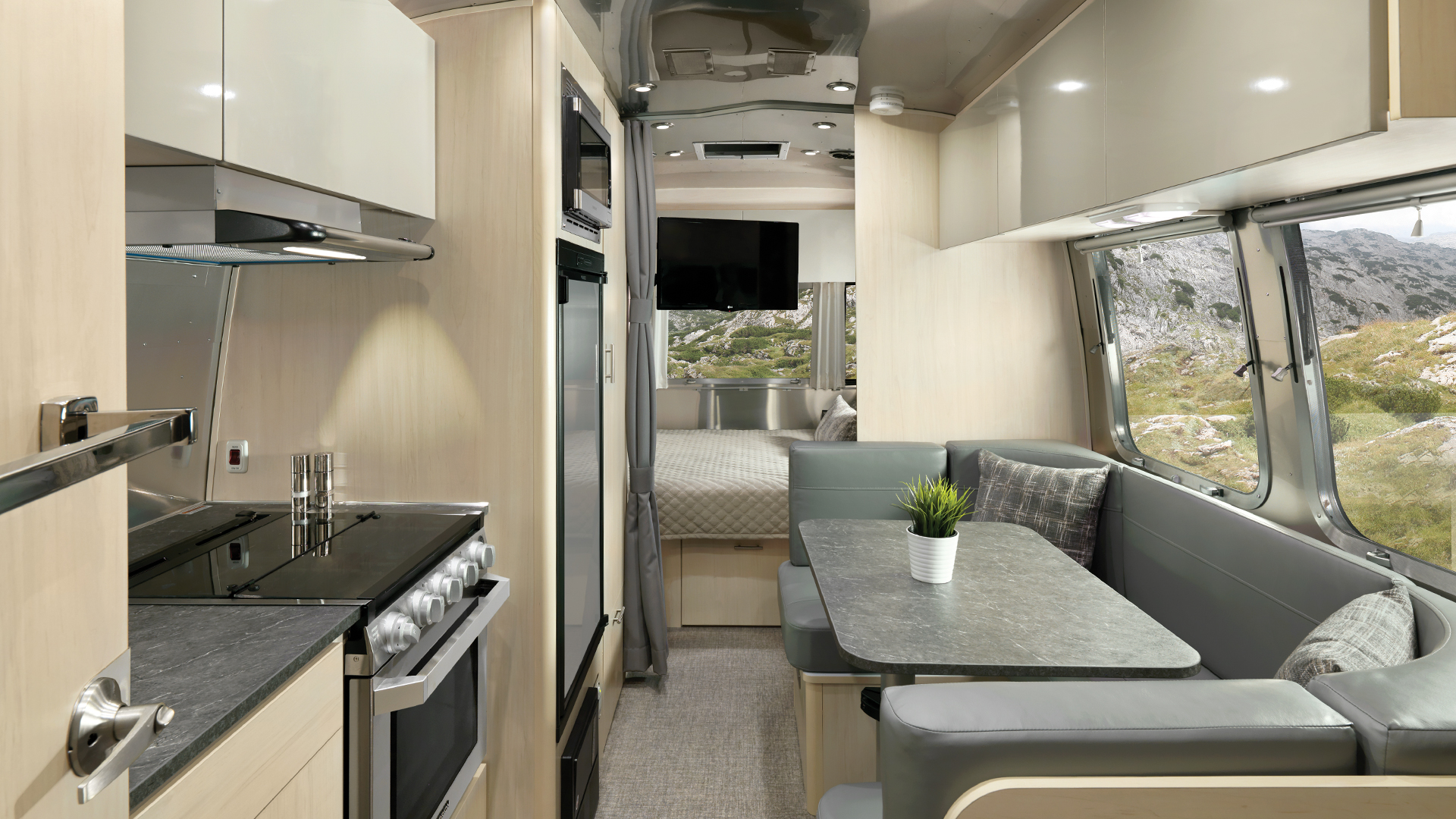 Airstream Refreshes Flying Cloud Décor for 2021