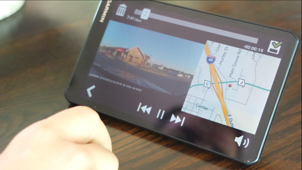 Viewing the video clips from the dash cam on the Garmin RVCam 795